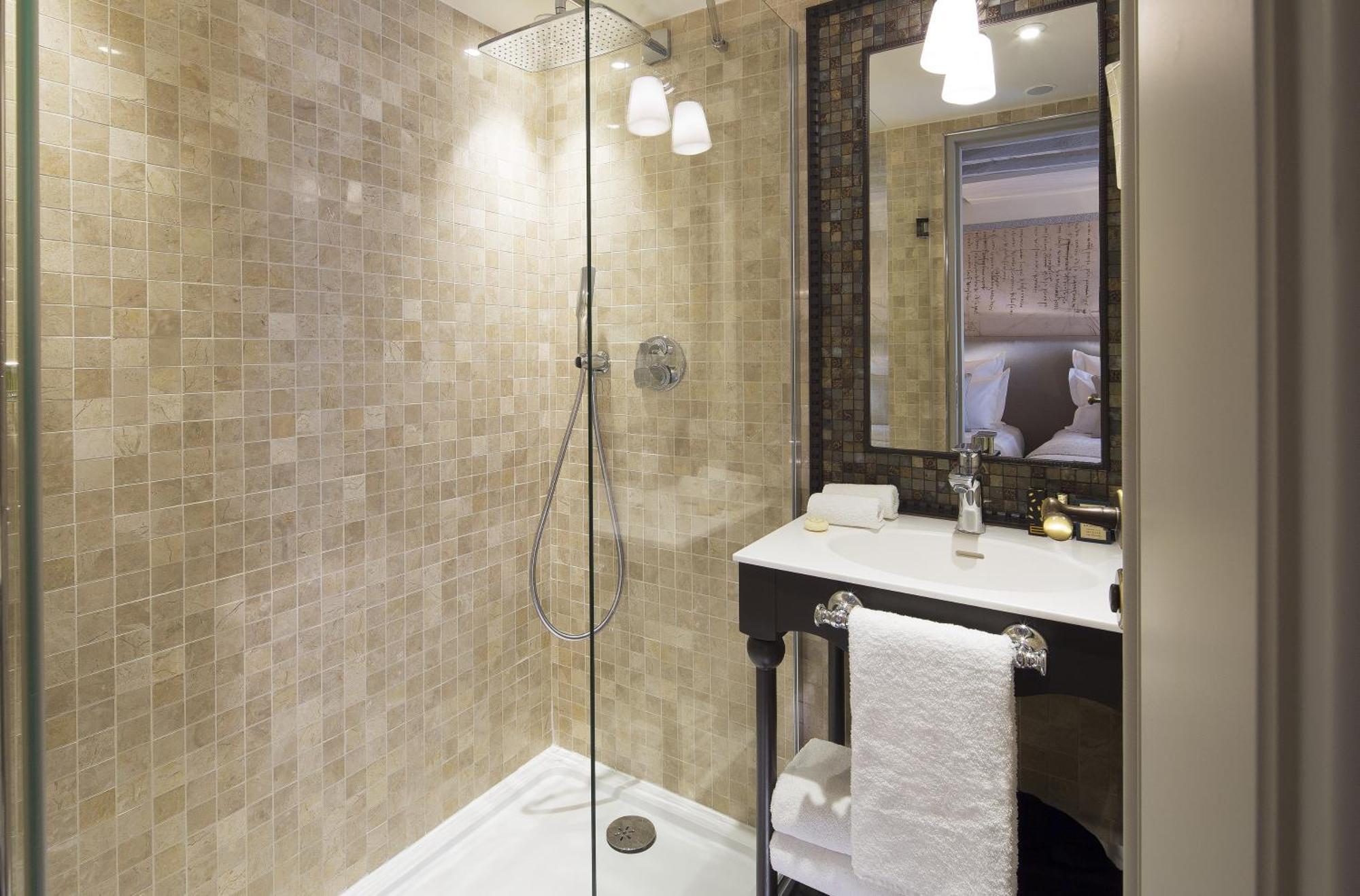 L'Adorateur with Spa Access